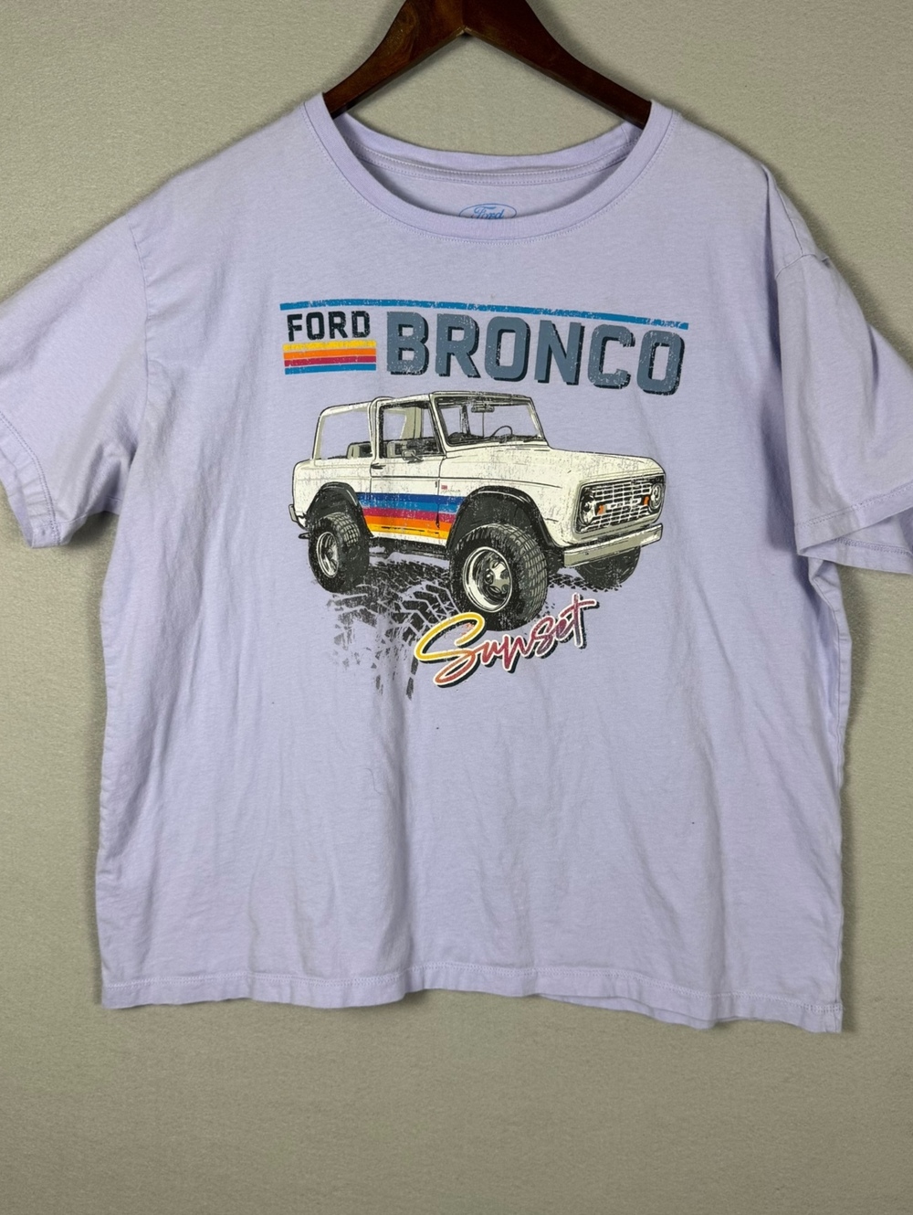 Ford Bronco Men's XL Graphic T-Shirt Purple Retro Style
